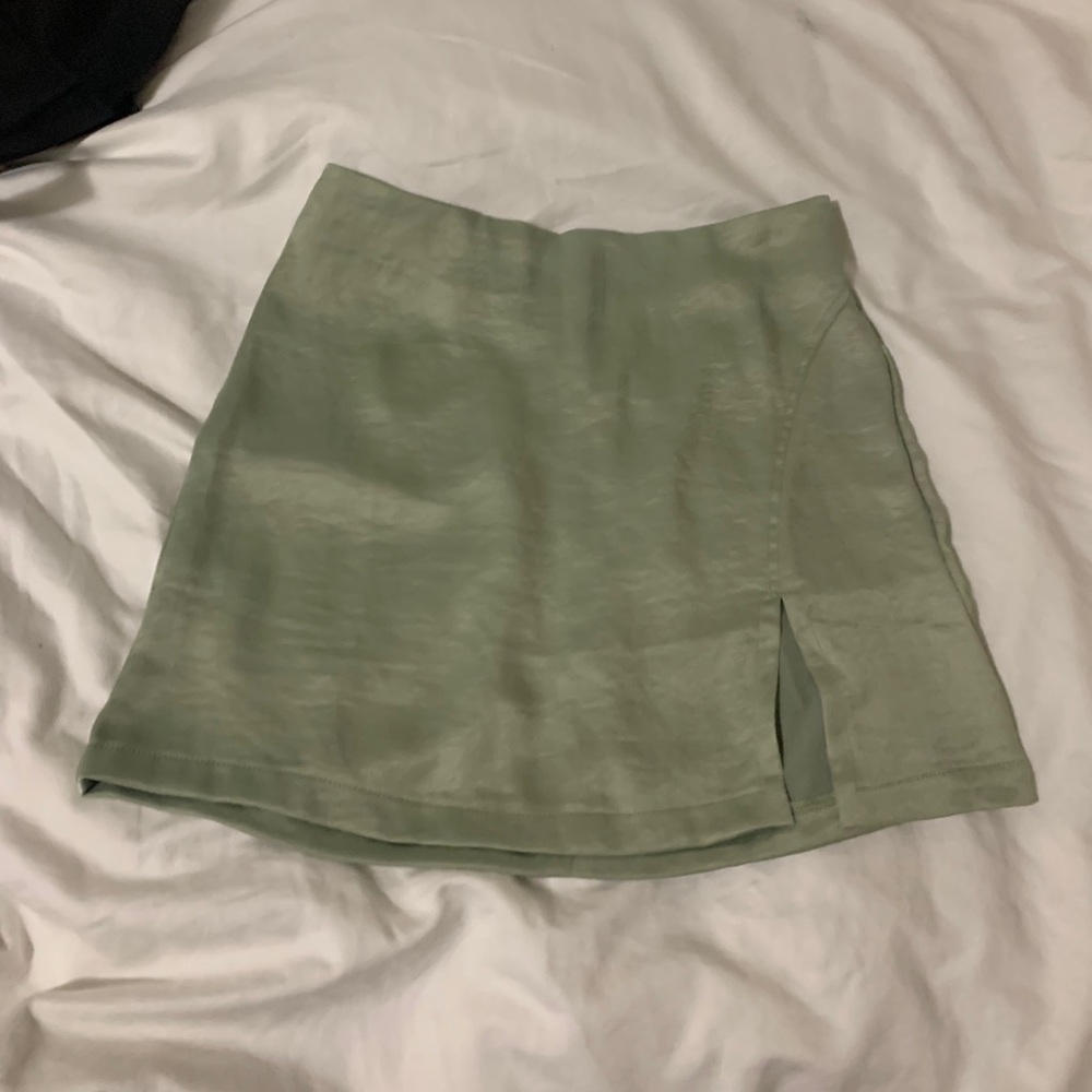 SATIN MINI SKIRT
